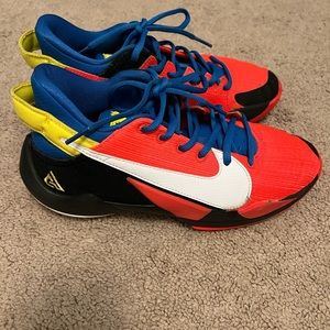 Nike GS Zoom Freak 2 bright crimson size 6 youth